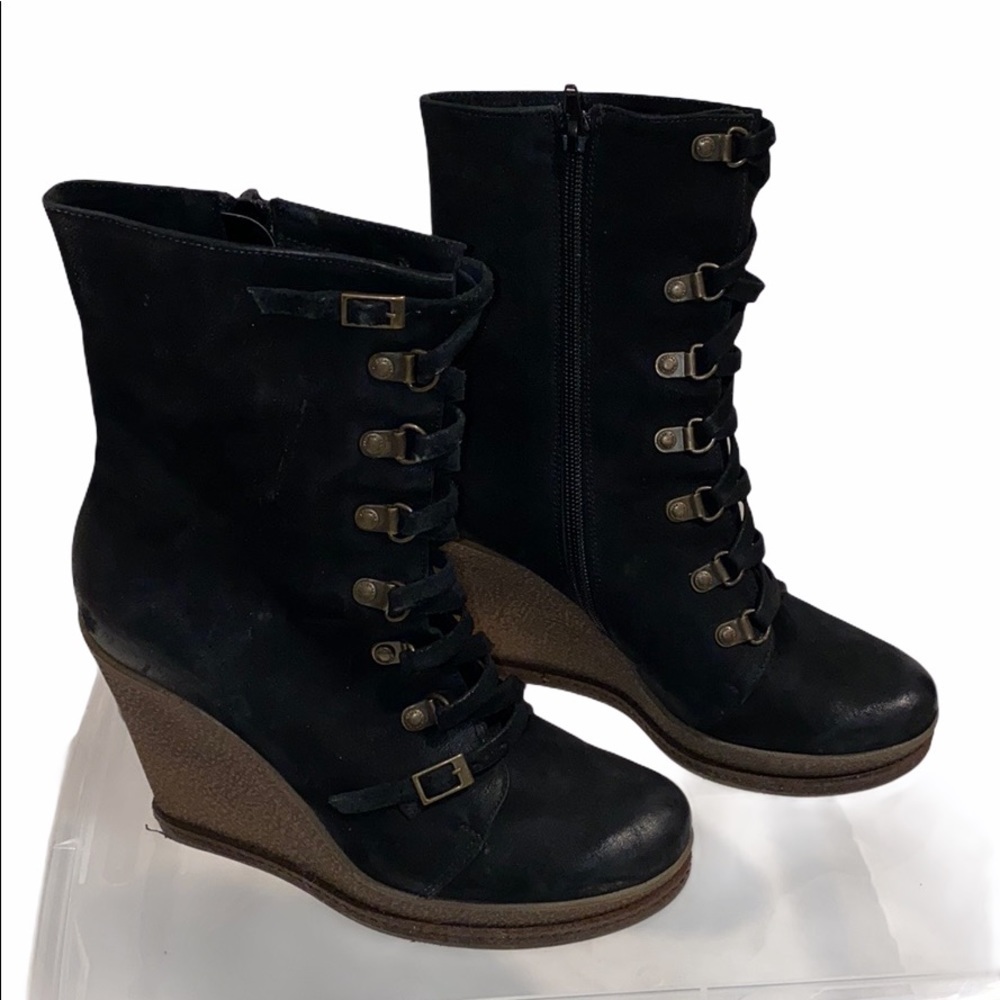 Badura black suede made with natural leather Platform shoes